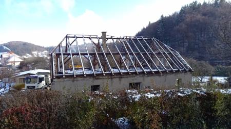 Mirna, rusenje hise na zacetku bodoce obvoznice (3)